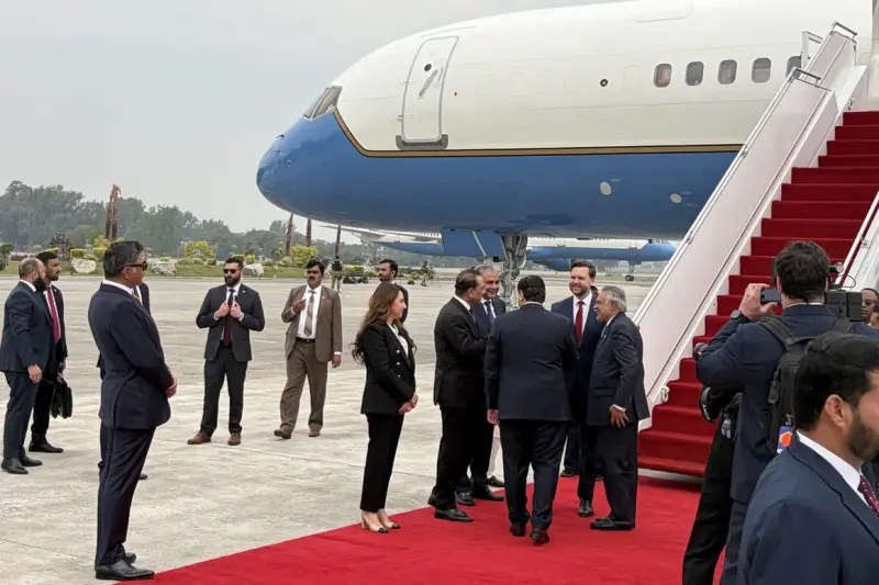 Llega delegación de EU a Pakistán para negociaciones con Irán