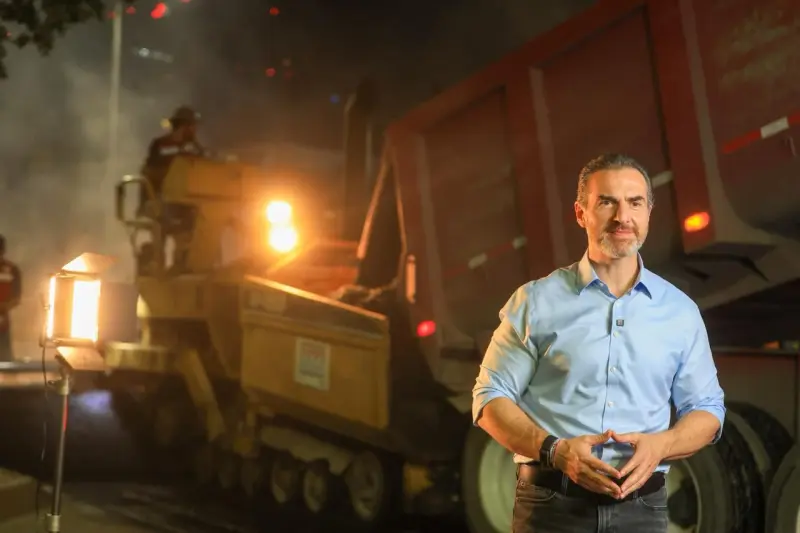 Supervisa Adrián de la Garza avance en vialidades y señalización en Mty