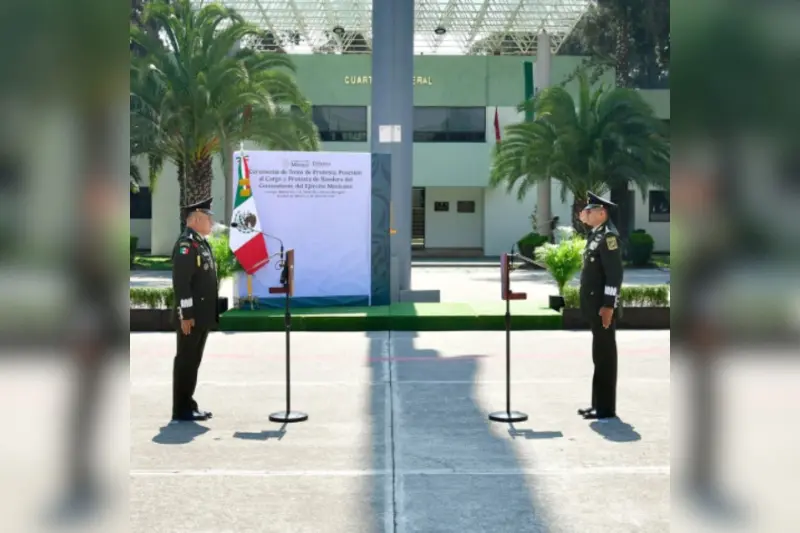 Juan José Gómez Ruiz asume como comandante del Ejército Mexicano tras relevo anticipado por retiro de Francisco Jesús Leana Ojeda, en plena expansión de tareas militares en seguridad pública
