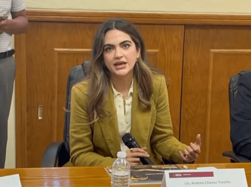 Andrea Chávez pide licencia en el Senado; afirma que “acabará con 100 años de PRIAN en Chihuahua”