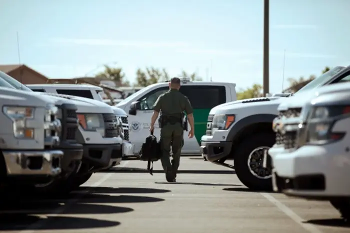 Acusan a agente de la Patrulla Fronteriza de disparar 8 veces contra un joven desarmado de 19 años en Calexico