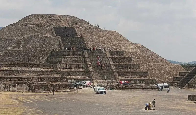 Atentado en Teotihuacán: 13 heridos y tirador con referencia a masacre de Columbine