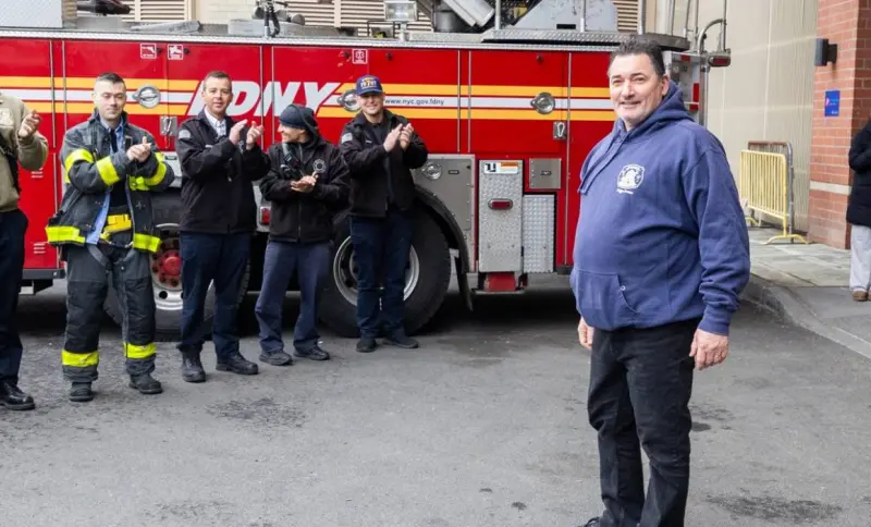 Recibe alta bombero herido tras incendio en estación del Bronx