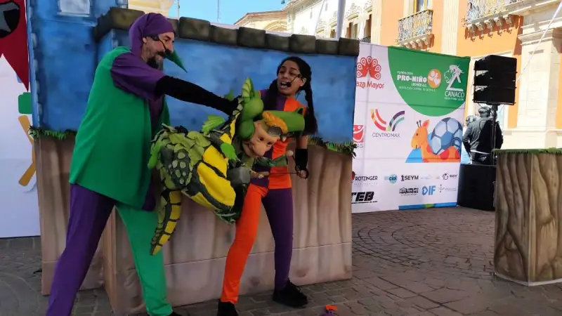 Kilómetro del Juguete 2026 reúne regalos para el Día del Niño en el Centro Histórico de León