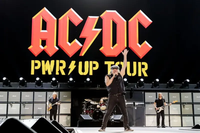 Despide AC/DC gira mundial en México reuniendo a casi 200 mil personas