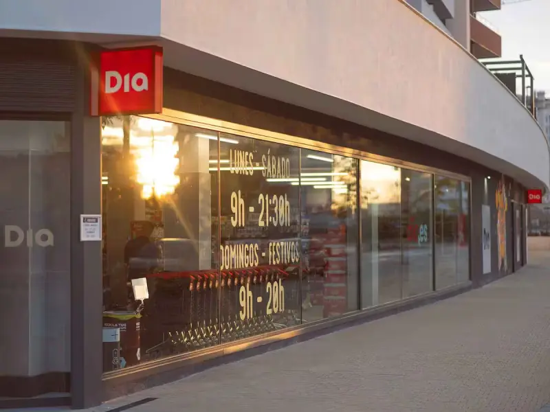 El cierre del primer Zara: la memoria comercial cede ante la lógica del mercado