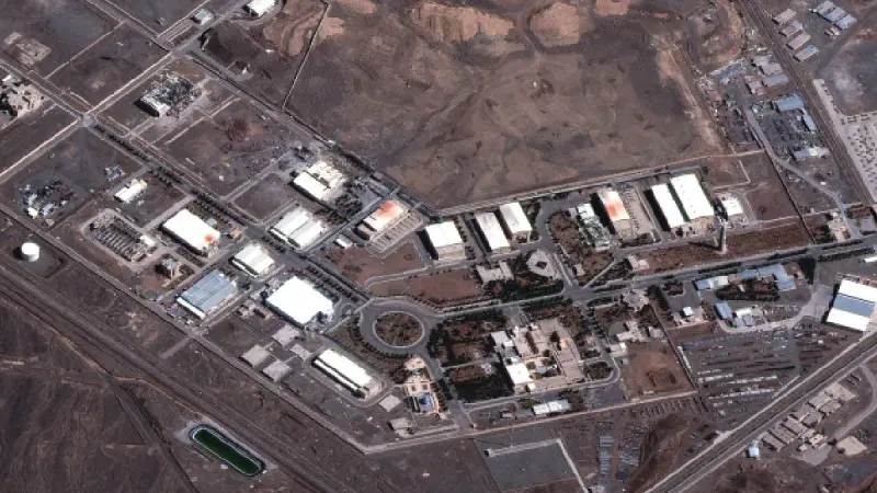 Irán rechaza frenar enriquecimiento de uranio pese a presión internacional