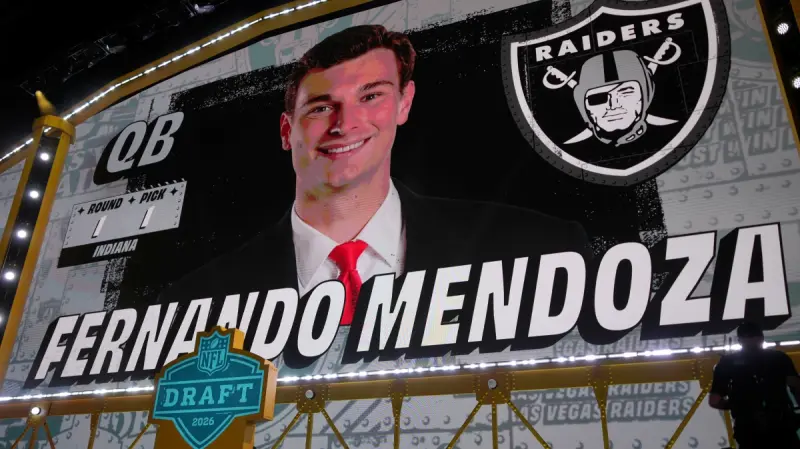 Mendoza, primer pick, busca cambiar destino en la NFL
