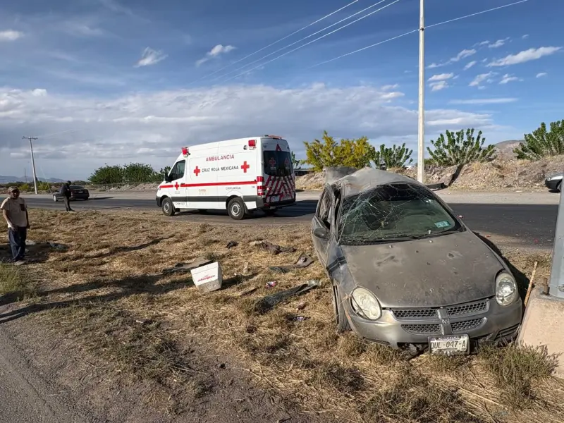 Volcadura en el Toledano deja 4 lesionados