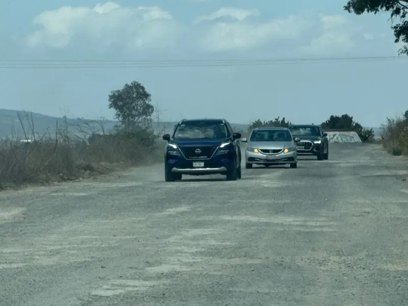 Carretera Nopala-Huichapan-Polotitlán, destrozada por omisión de tres alcaldesas