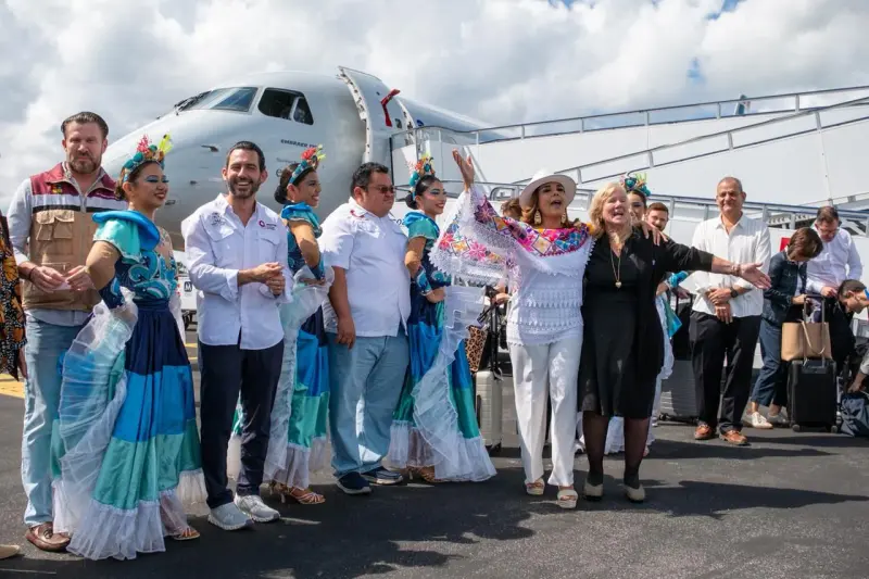 Recibe Mara Lezama a líderes de cruceros para revisar obras clave