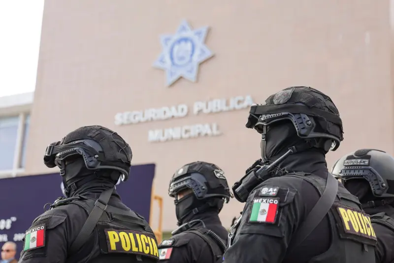 Refuerzan apoyo a policías en Corregidora; subirán sueldos y tendrán descuentos educativos y comerciales