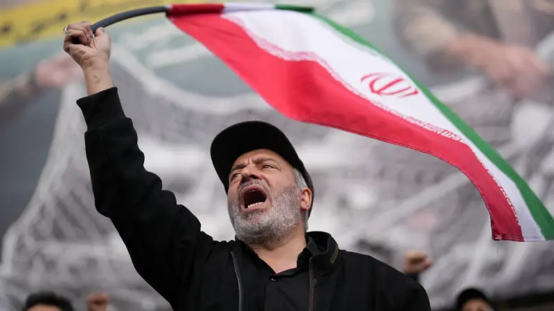 ¿Acabó la frágil tregua? Irán cerró Ormuz otra vez por ataques israelíes en Líbano