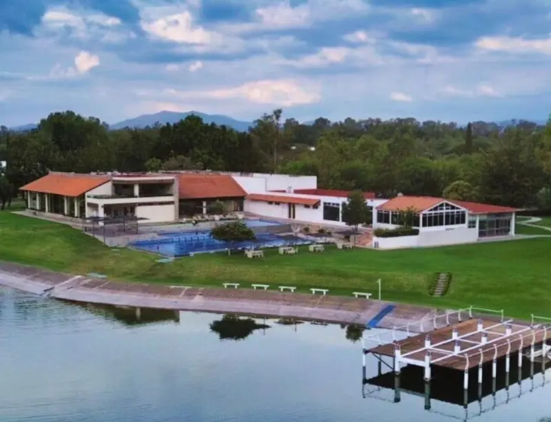 Fuerte olor a gasolina alerta a vecinos de San Gil