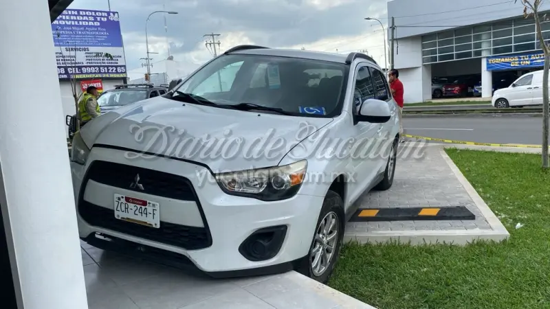 Adulto mayor sufre crisis de hipotensión cuando manejaba en la García Ginerés, en Mérida