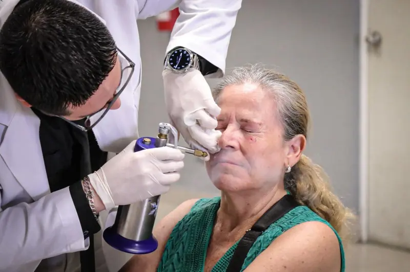 Dan más de 400 atenciones en jornada contra el cáncer de piel en Culiacán