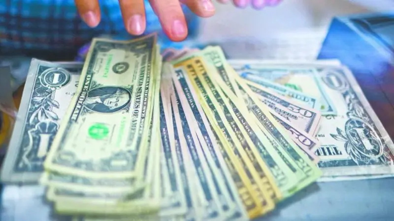 Remesas a México siguen desacelerando y pierden nuevamente poder de compra