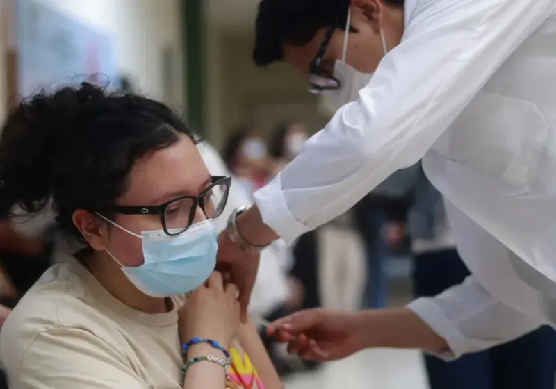 México intensifica vacunación contra el sarampión tras brote con 36 muertes