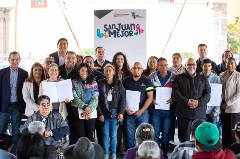 Entregan escrituras para 140 familias en San Juan del Río con programa de regularización