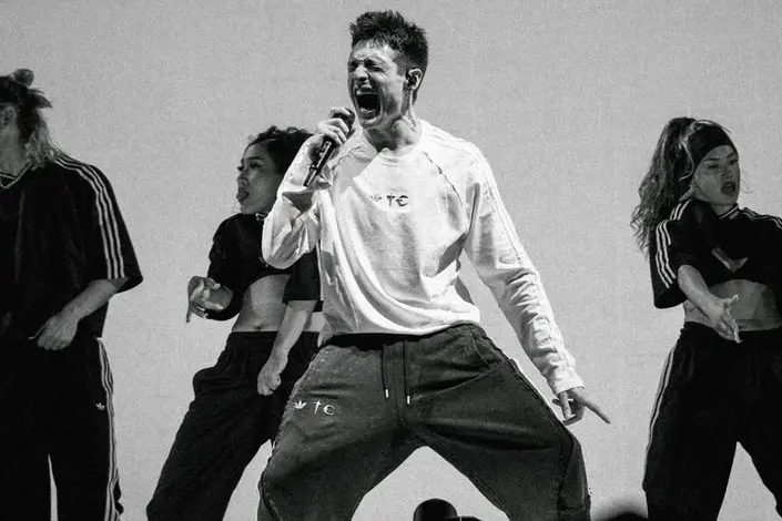 Peso Pluma estaría lidiando con ataques de ansiedad