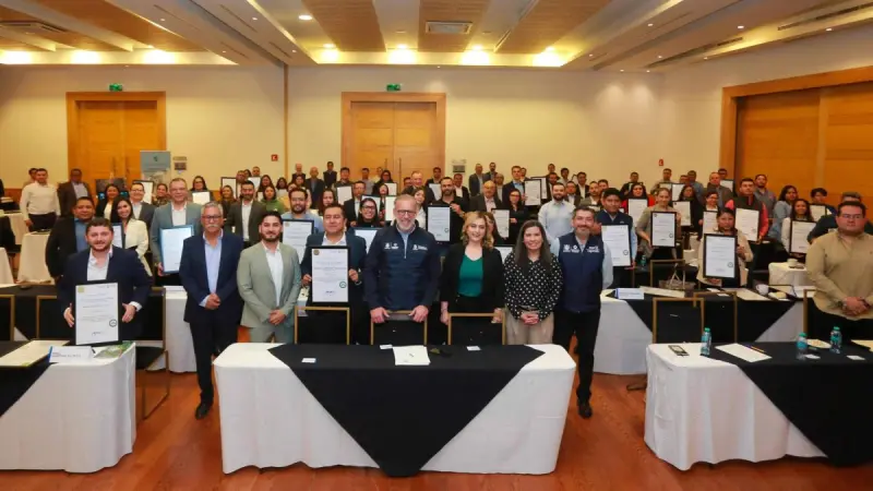 Entrega Marco Del Prete el Sello Querétaro