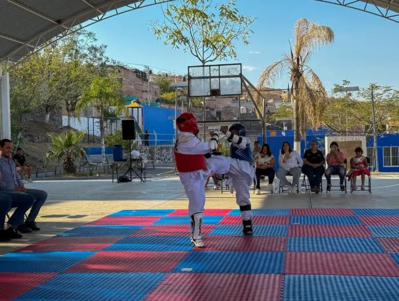 Realizan alumnos de Cedeco Sahuayo examen de Taekwondo