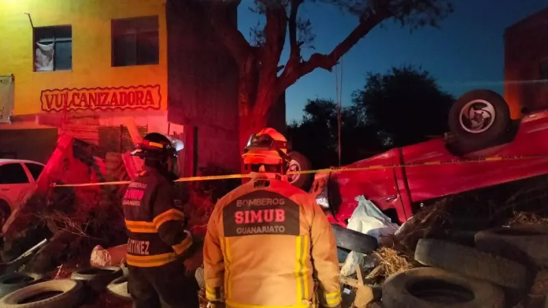 Trágica volcadura en puente Nochebuena dejó un hombre muerto en Guanajuato capital