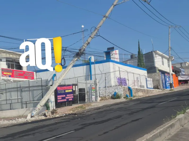 Cierran avenida Sombrerete por choque de vehículo contra un poste