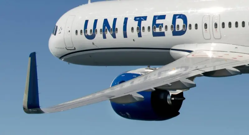 Reportan impacto de dron contra avión de United Airlines en San Diego