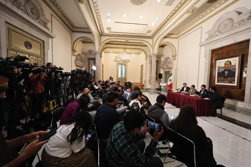 Transportistas y agricultores bloquean carreteras en 11 estados