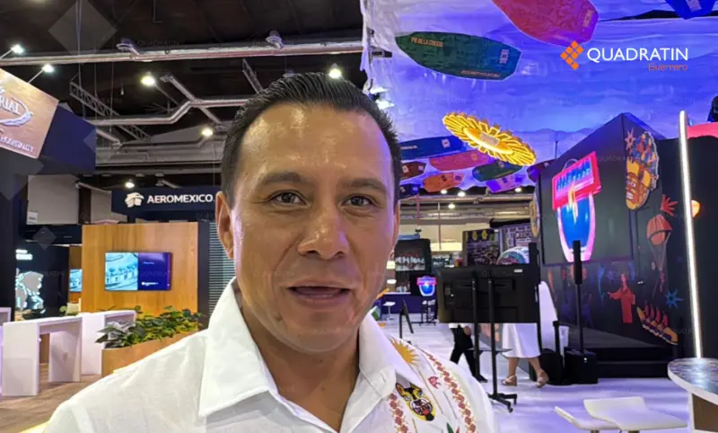 Se placea el alcalde de Taxco en Tianguis Turístico tras su desaparición