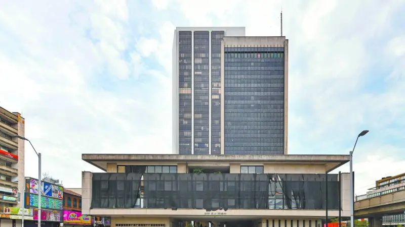 Petro sube el tono contra el Banco de la República