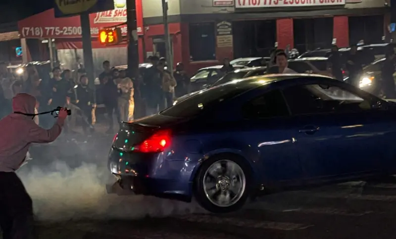 Arrestan a conductor acusado de maniobras peligrosas en las calles de NY