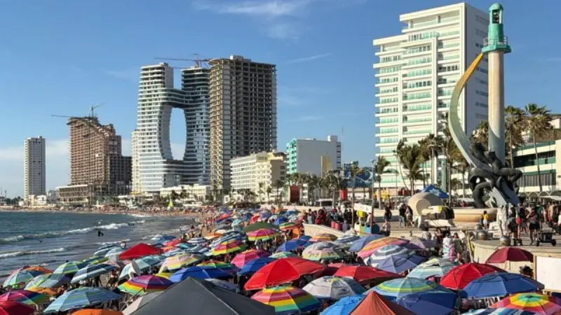 Llegan a Mazatlán más de medio millón de turistas; registra 86% de ocupación hotelera