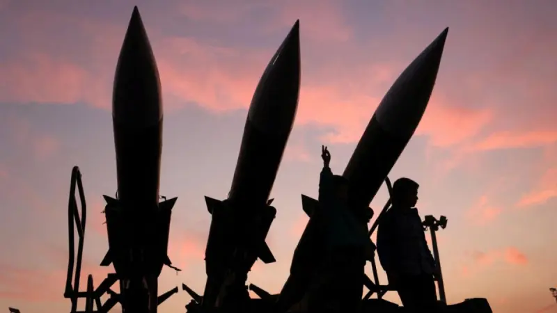 Israel se prepara para lanzar ataques contra instalaciones energéticas iraníes