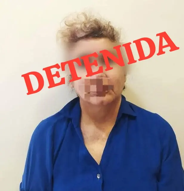 Se le cebó la mariscada… Sorprenden a mujer tras intentar sustraer mariscos, cubiertos y hasta bloqueador de una tienda comercial en SJR