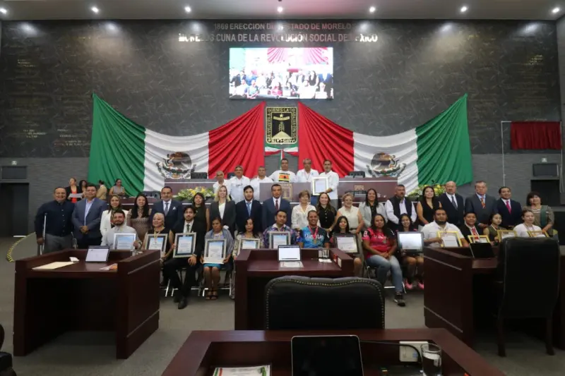 Congreso de Morelos galardona el talento deportivo y emprendedor