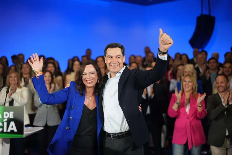 Juanma Moreno arranca la carrera por el 17-M: una mayoría absoluta al filo en Andalucia