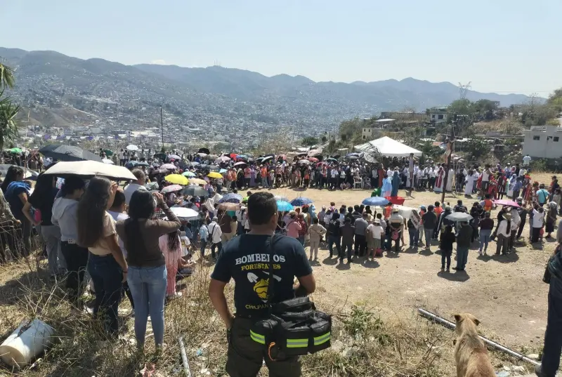 Se desmaya joven que actuó de Jesús antes de crucifixión en Chilpancingo