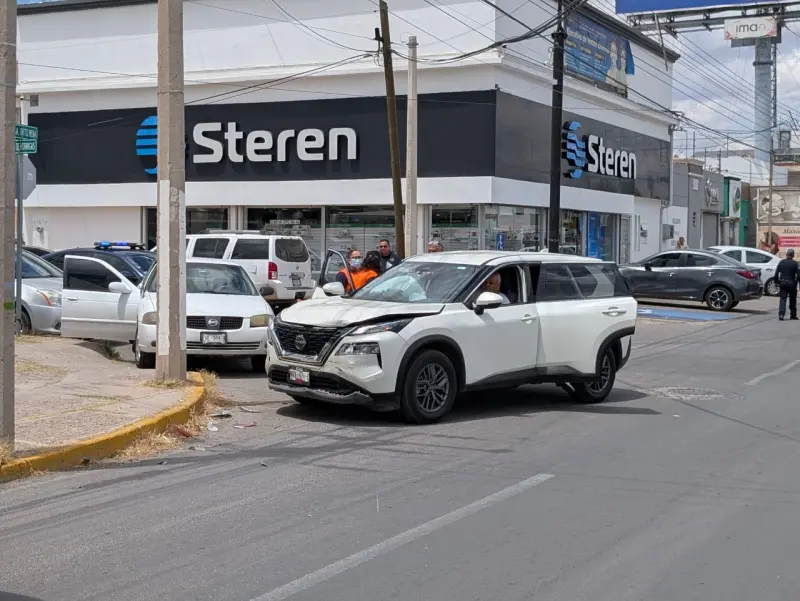 Se impactan en el Ortiz Mena; hay 2 lesionados