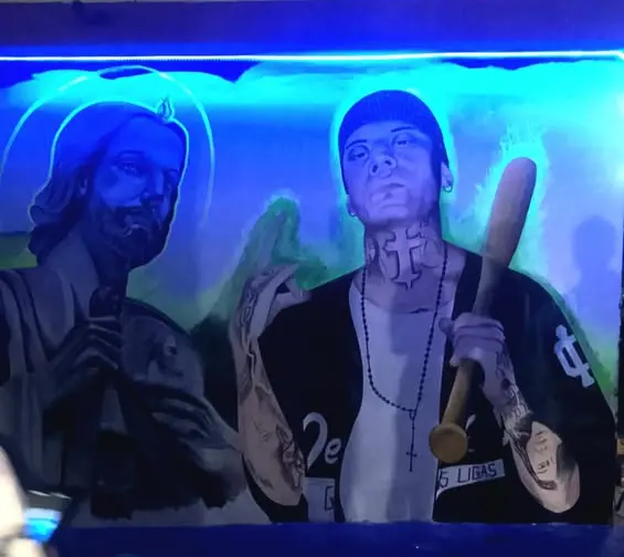 Concluyen mural en honor a Santa Fe Klan