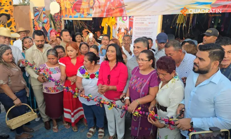Con representantes de todo Guerrero inaugura Abelina Jolgorio Acapulqueño