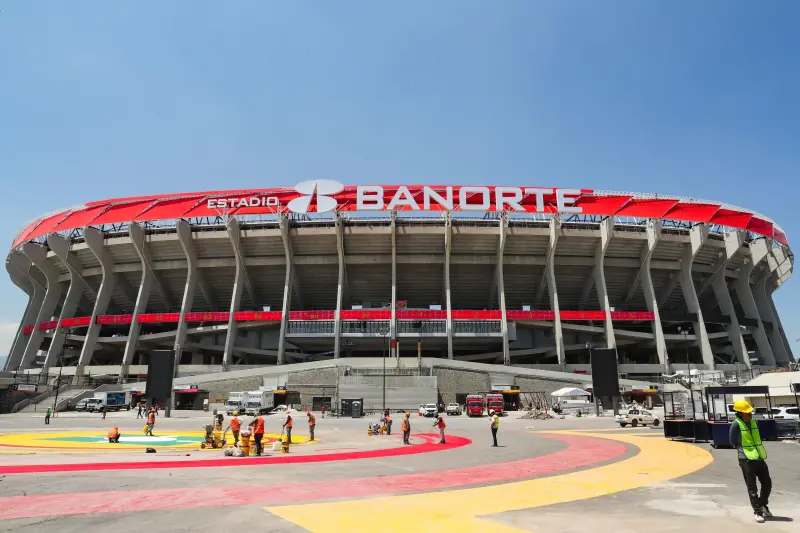 Caos antes del silbatazo inicial: Cierres viales y sin estacionamiento en el Clásico Joven