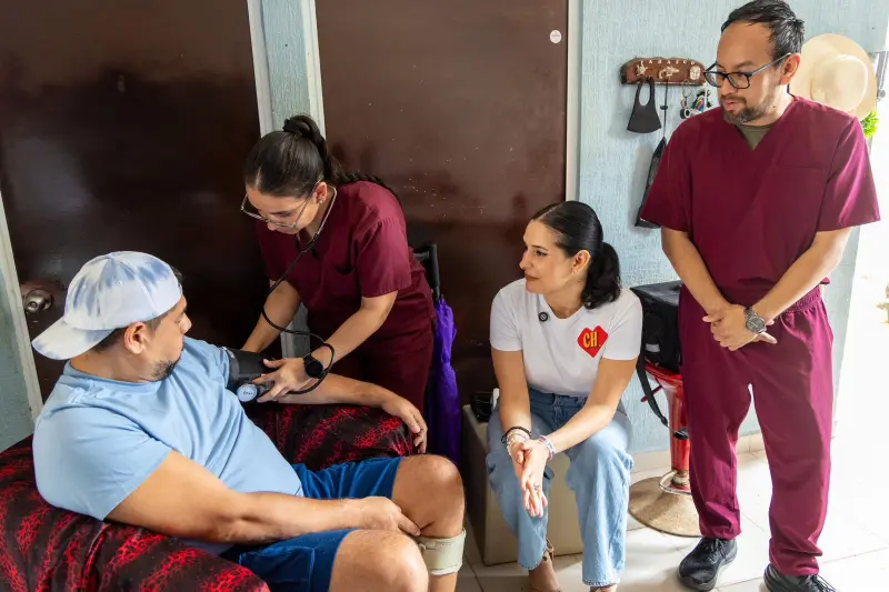 Lleva Estefanía Mercado salud casa por casa en Playa del Carmen