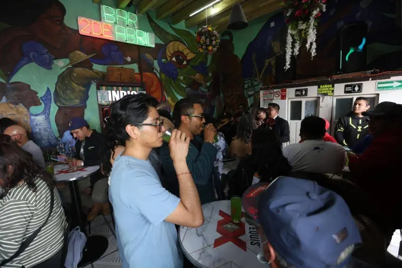 Conmemora el 'Bar 2 de Abril' 94 años sirviendo garañonas en Metepec