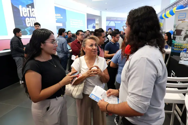 Más de 20 empresas impulsan oportunidades laborales en Querétaro durante la Feria Qronectando el Empleo 2026 en el Centro BLOQUE