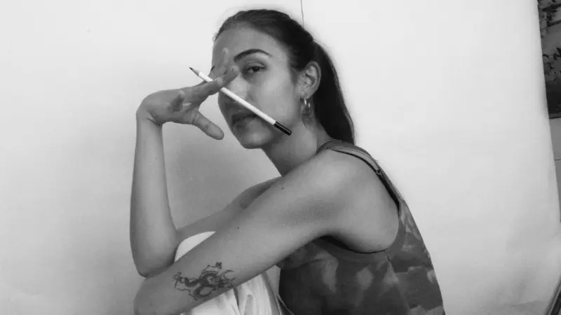 “Seguir el trazo”: una obra para perderse (y encontrarse) fuera del ruido