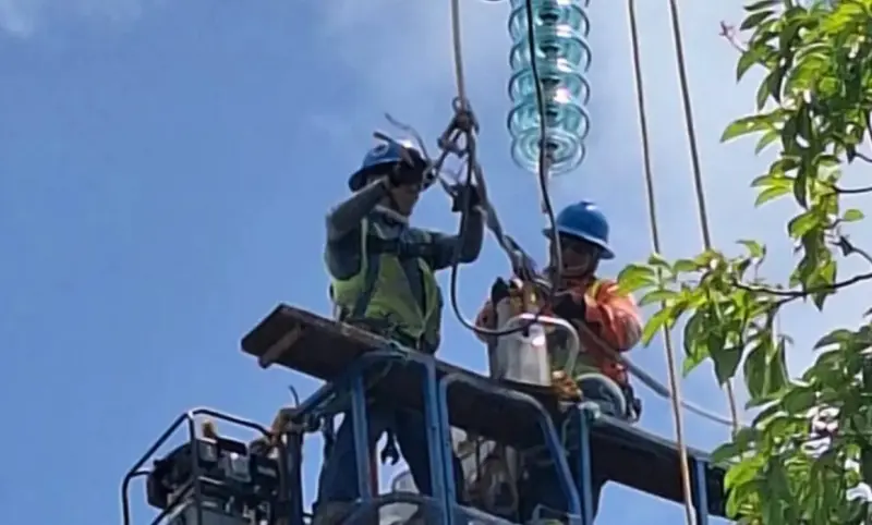 Regresa la energía eléctrica a colonias de Monterrey tras protesta vecinal