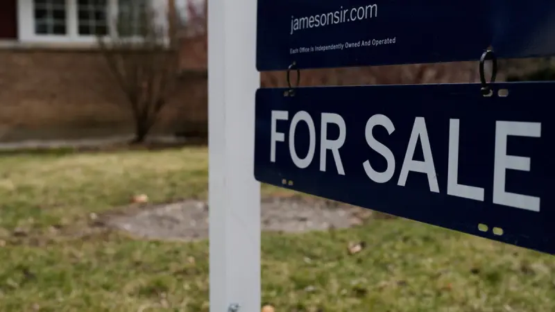 Caen los intereses de hipotecas a 30 años en EU; es el tercer retroceso semanal