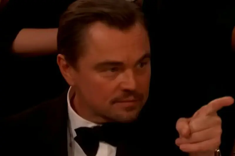 No creía que Leonardo DiCaprio se tomara bien los chistes sobre sus novias, pero su respuesta a los Globos de Oro me ha hecho cambiar totalmente de opinión